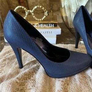 Nine West dress pumps